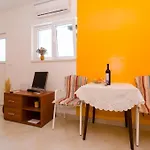 & Tapera דוברובניק