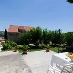 & Tapera דוברובניק