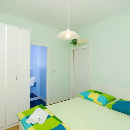& Tapera Πανσιόν 3*