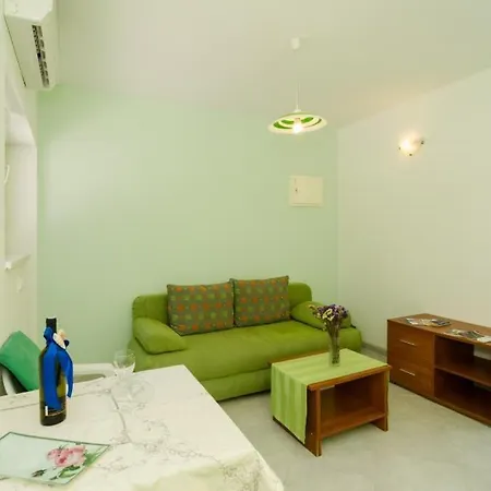 & Tapera Gostinjska kuća 3*