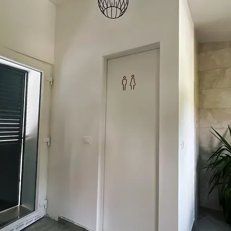 Gostinjska kuća & Tapera